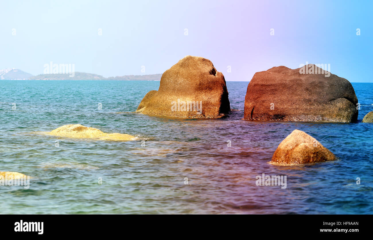 Fotos Meer Landschaft mit wunderschönen sonnigen Tag Wellen Stockfoto