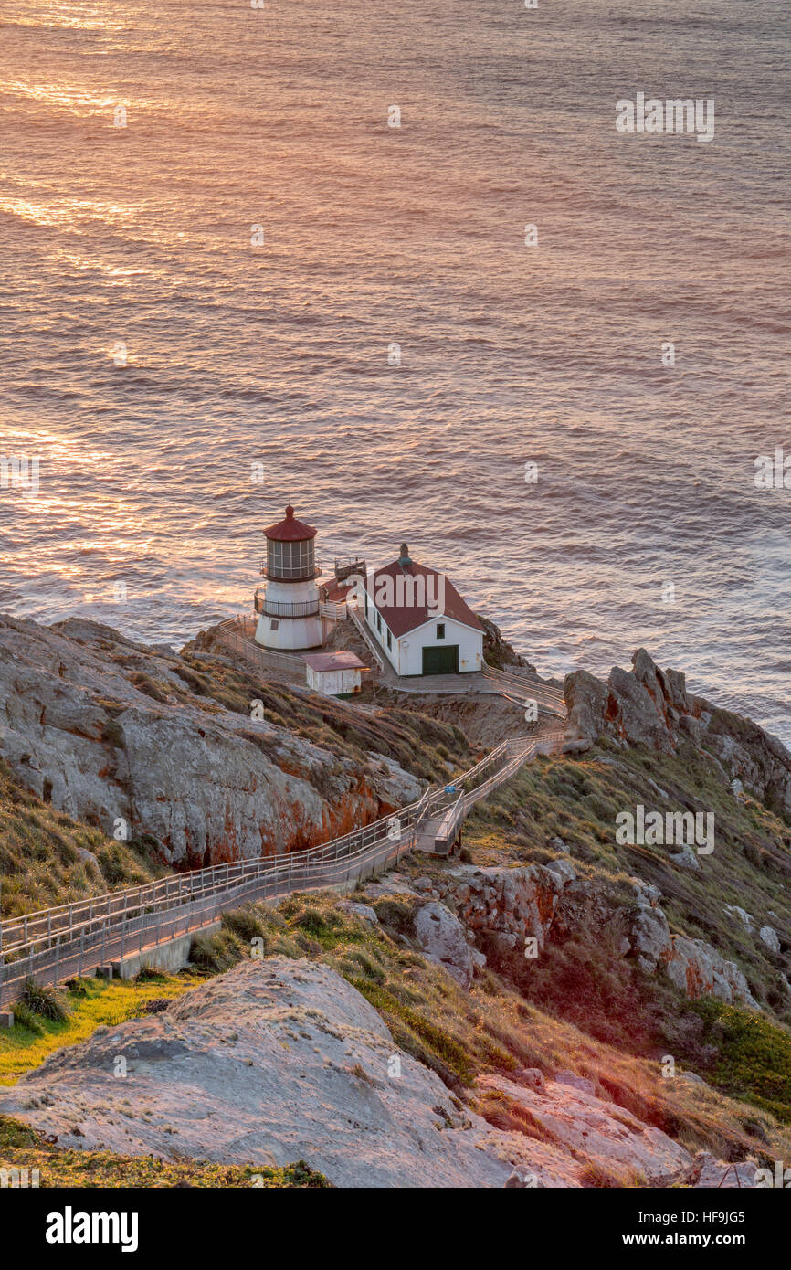 Point Reyes Leuchtturm, Sonnenuntergang. Point Reyes National Seashore, Nord-Kalifornien, USA Stockfoto