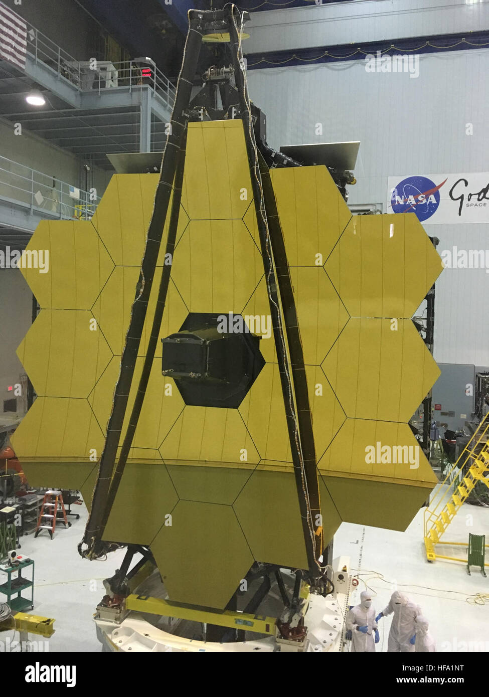 Das James Webb Space Telescope, das Weltraumobservatorium der nächsten Generation der NASA, wird enthüllt und verspricht, beispiellose Ansichten des Universums im Infrarotspektrum zu liefern. Stockfoto