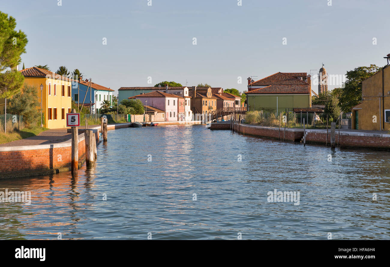 Mazzorbo Insel Stadtbild mit Canal, Venice, Italien Stockfoto