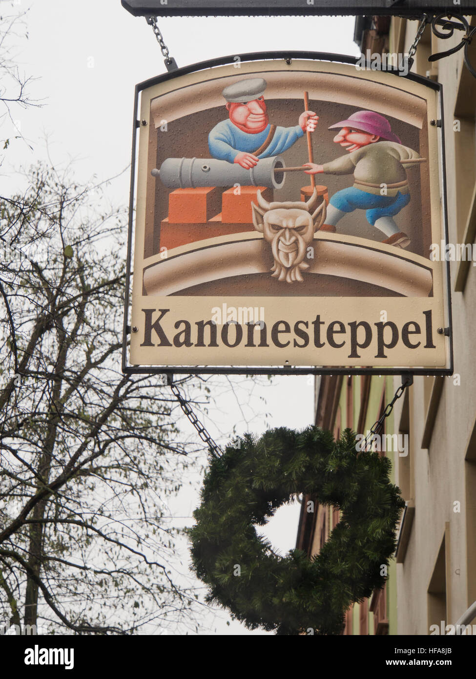 Apfelwein, Apfelwein oder Apfelwein, serviert eine regionale Spezialität in Hessen Deutschland in gemütlichen Gasthäusern in ganz Frankfurt Am Main Stockfoto