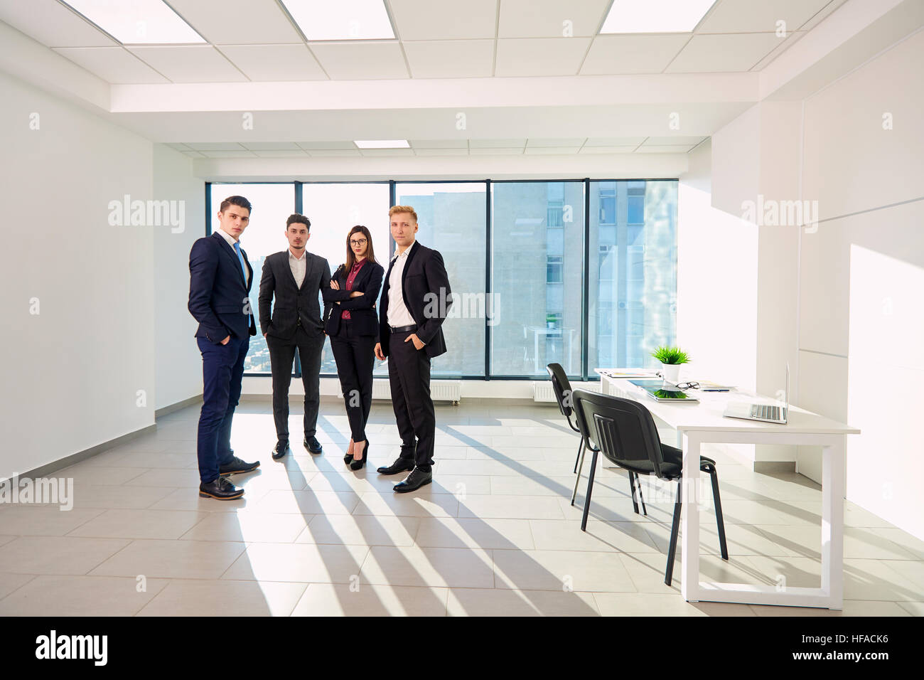 Business-Menschen-Teams arbeiten in einem modernen Büro Stockfoto