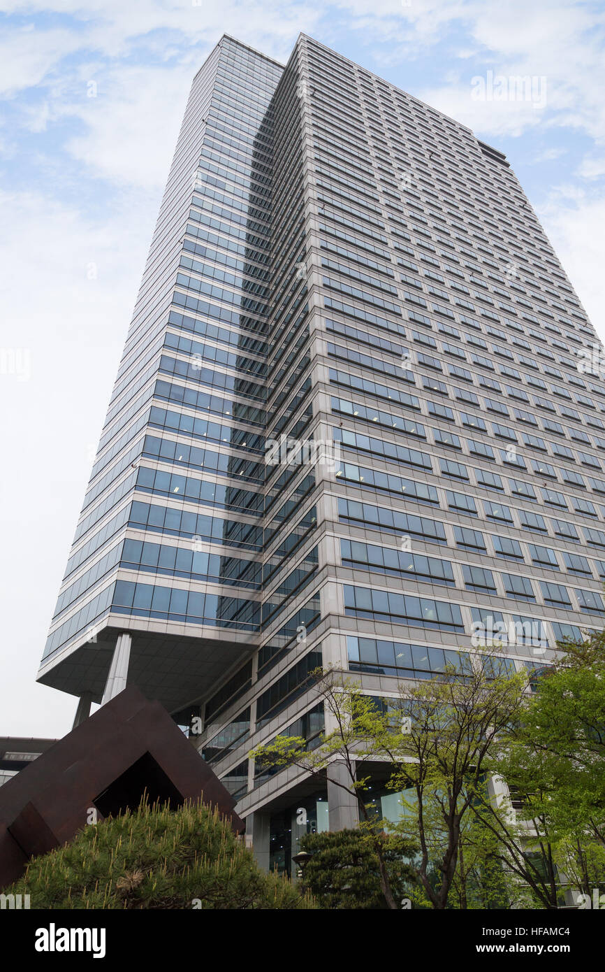 ASEM Tower im Stadtteil Gangnam in Seoul, Südkorea, Ansicht von unten. Stockfoto