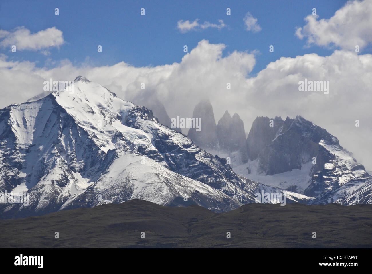 Paine-Massivs und Los Torres (die Türme), Torres del Paine Nationalpark, Patagonien, Chile Stockfoto