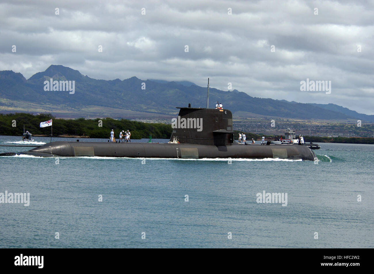 080625-N-3931M-031 PEARL HARBOR, Hawaii (25. Juni 2008) die australische Marine u-Boot HMAS Waller (SSG 75) in Pearl Harbor für einen geplanten Hafenanlauf vor Beginn der Rand des Pazifik (RIMPAC) 2008 zieht. RIMPAC, der weltweit größten multinationalen Übung, wird alle zwei Jahre von US-Pazifikflotte geplant und findet statt in der Hawaiian Bedienbereich während 29. Juni - 31 Juli. Teilnehmer sind Australien, Kanada, Chile, Japan, Niederlande, Peru, Republik Korea, Singapur, Großbritannien und den USA Indien, Kolumbien, Mexiko und Russland sollen Beobachter entsenden. Foto: U.S. Navy Mas Stockfoto