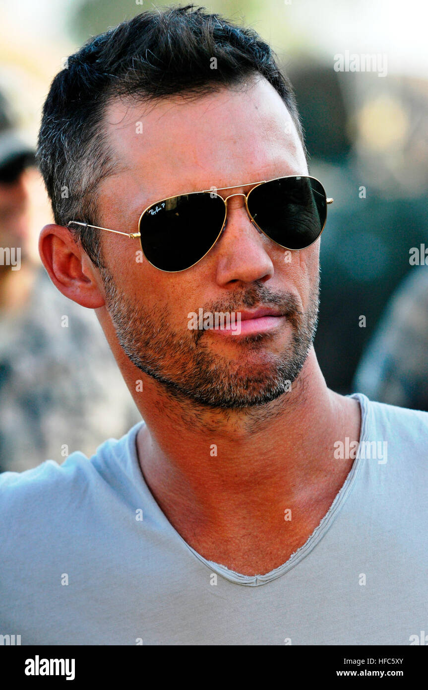 Burn Notice Jeffrey Donovan Stockfotos Und Bilder Kaufen Alamy