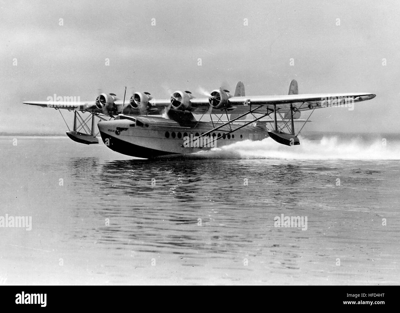Sikorsky S-42 Pan American Airways startet in den 1930er Jahren und demonstriert die Fähigkeiten der Langstreckenseeverkehr und des Passagiertransports. Stockfoto