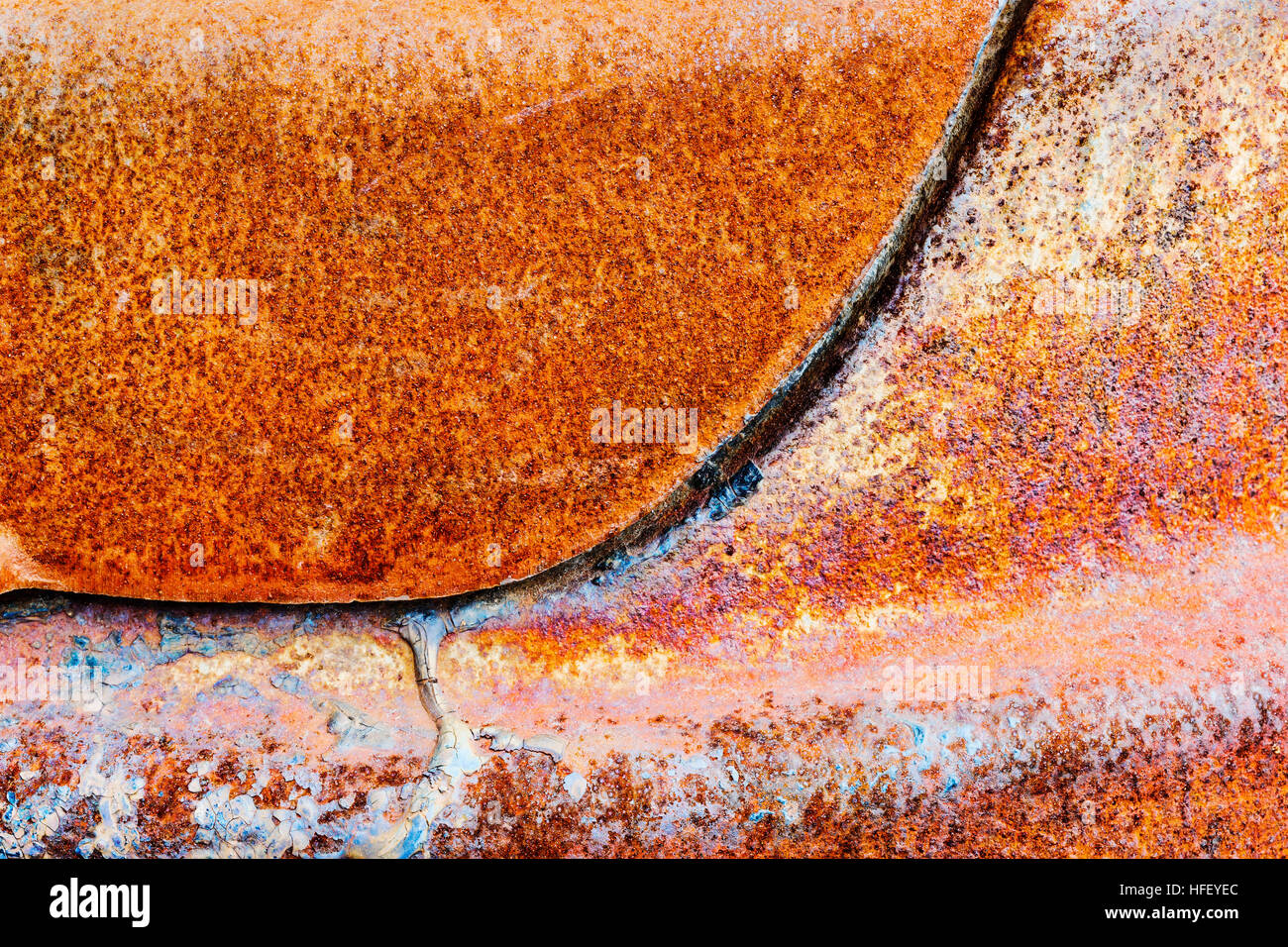 Rost schmückt Schrott bei Reklamation Yard. Stockfoto