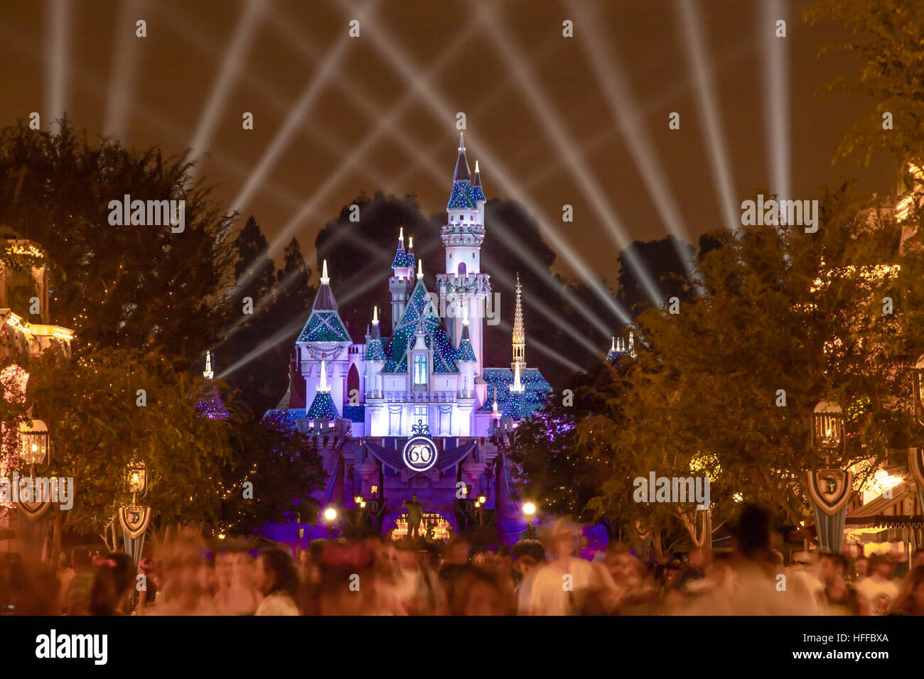 Disneyland-60. Feier, in diesem Jahr Disneyland sein 60. Jubiläum der feiert offen gewesen. Stockfoto