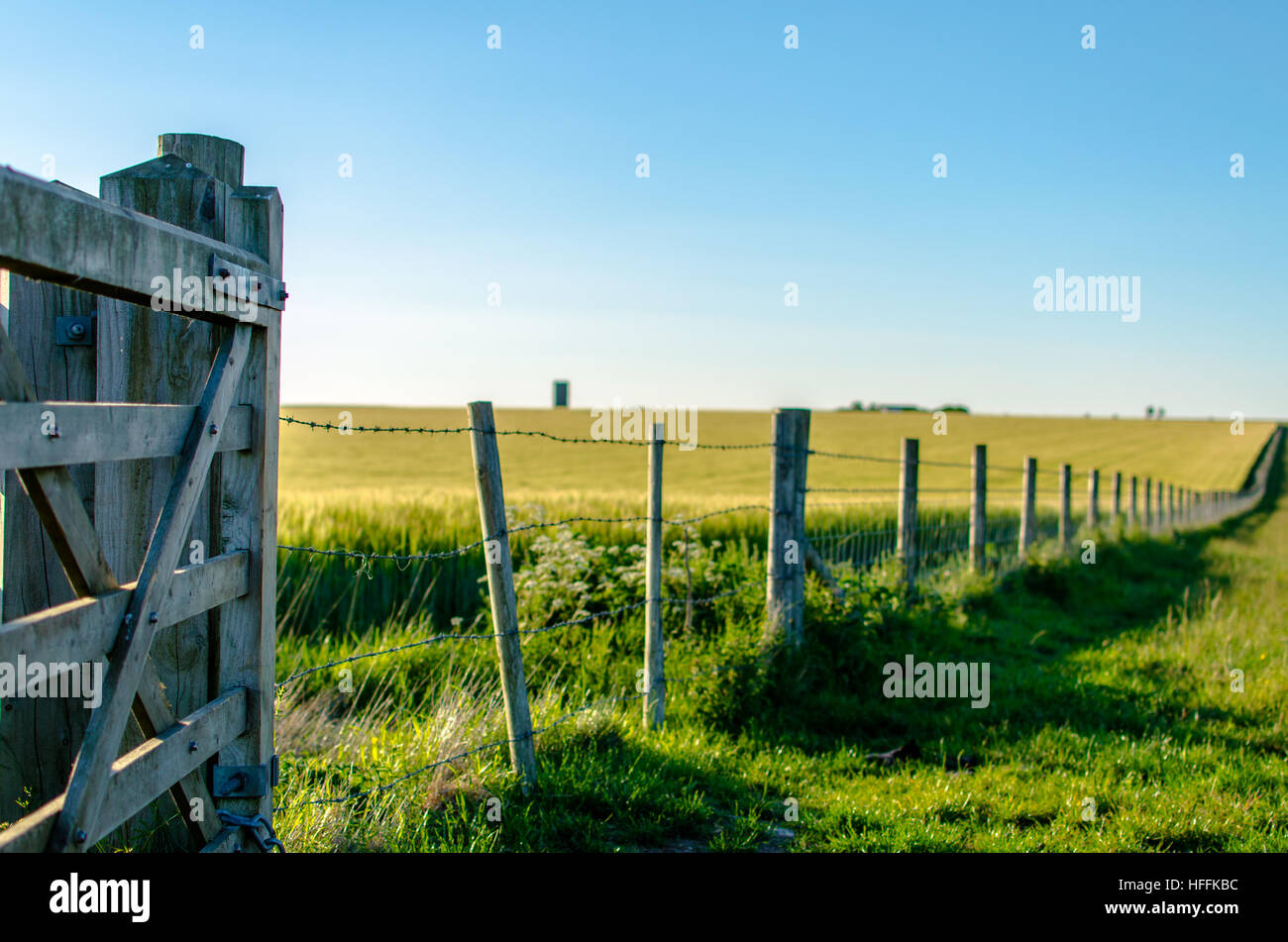 Tor und einen Zaun in einer wunderschönen Landschaft farm Stockfoto