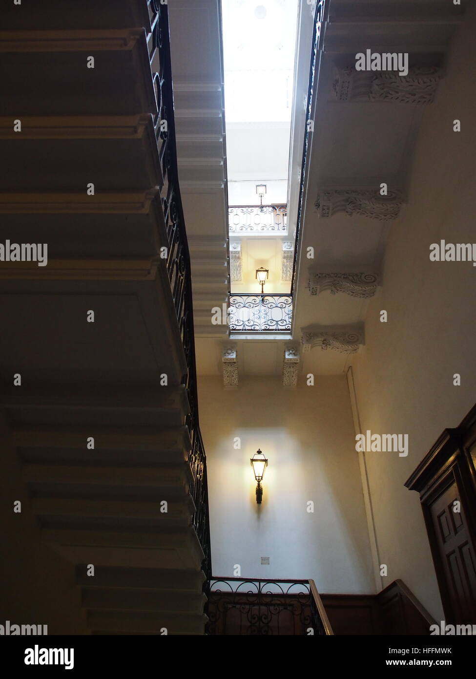 Treppe im Tudor-Palast Stockfoto