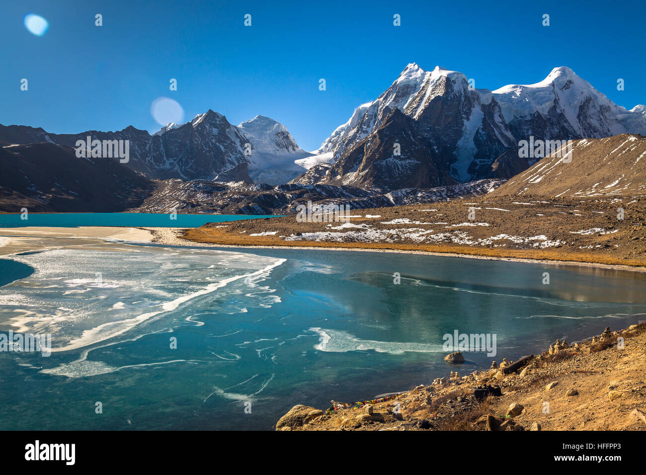 Himalayan Mountain Lake gurudongmar in Nord Sikkim, Indien. Stockfoto