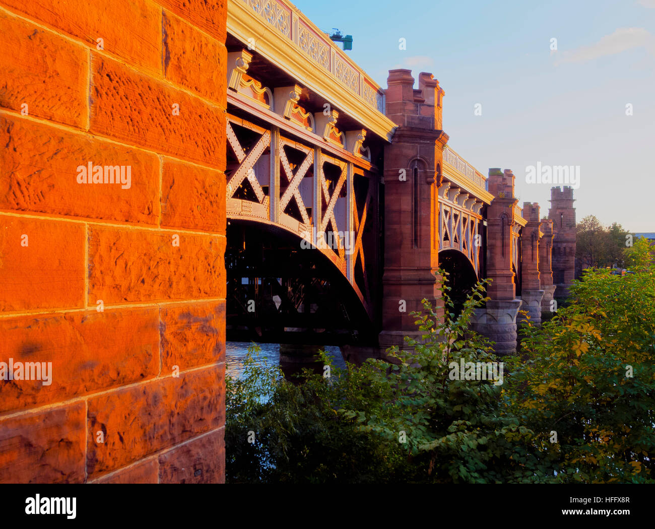 Germany/Deutschland, Tiefland, Glasgow, Blick auf die Stadt Union Railway Bridge. Stockfoto