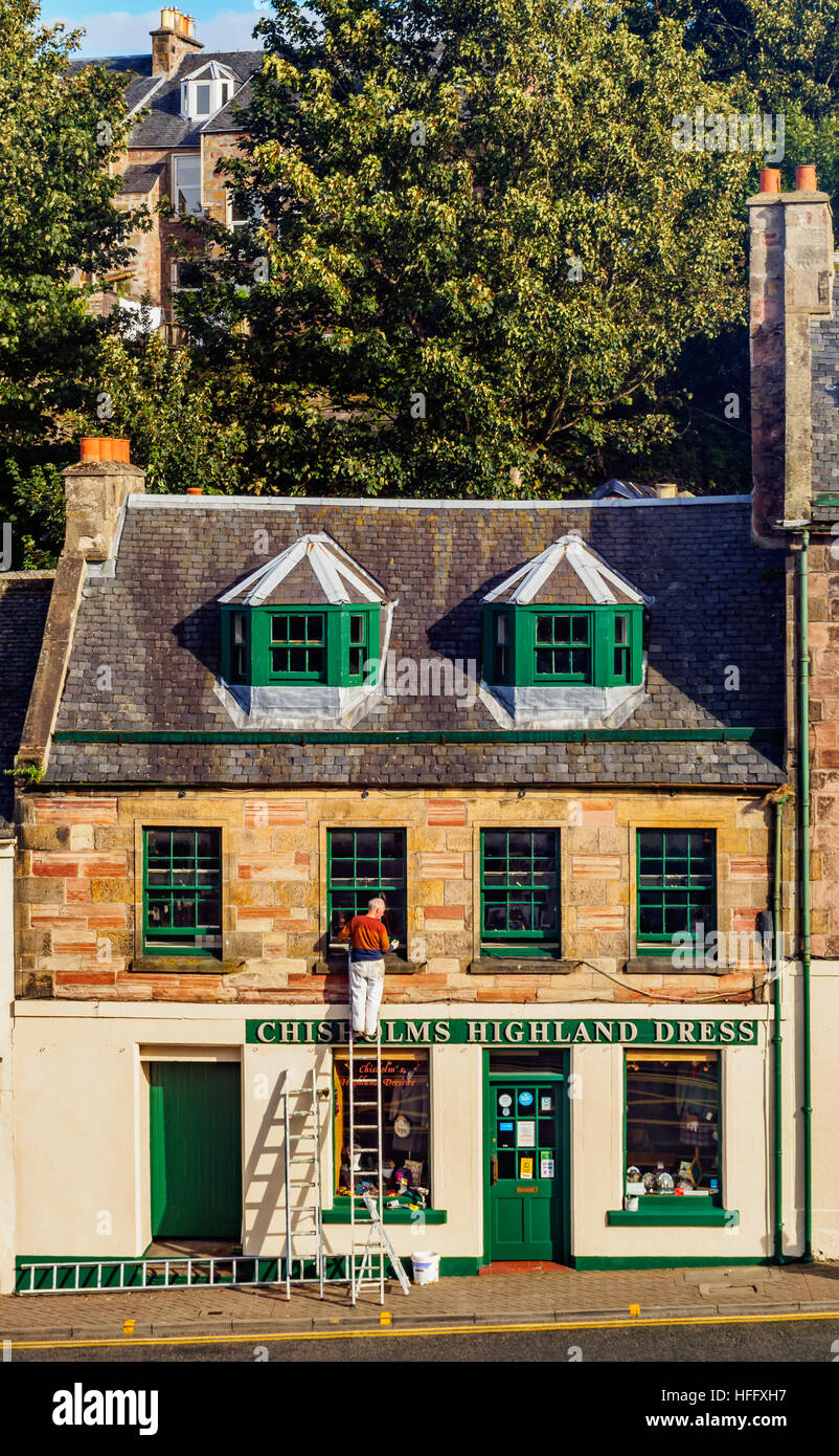 Germany/Deutschland, Inverness, erhöhten Blick auf die Chisholms Highland Dress Shop. Stockfoto