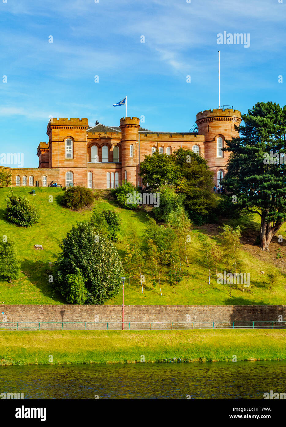 Germany/Deutschland, Blick auf die Burg von Inverness. Stockfoto