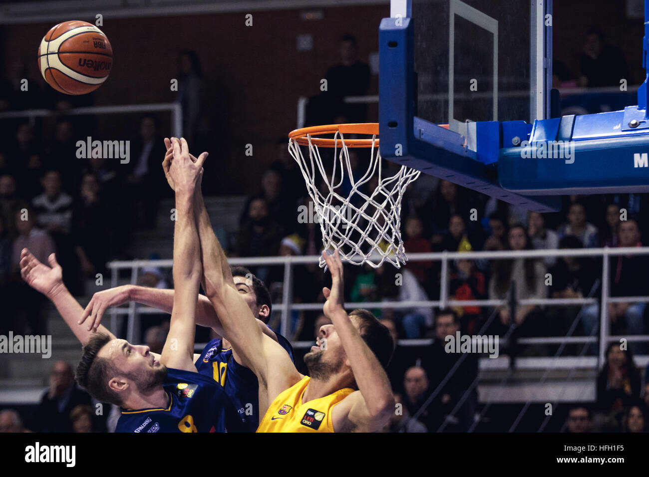 Oviedo, Asturien, Spanien. 30.12.2016. während die LEB Oro match zwischen Oviedo CB V FC Barcelona im Polideportivo Pumarin in Oviedo, Asturien, Spanien. Stockfoto