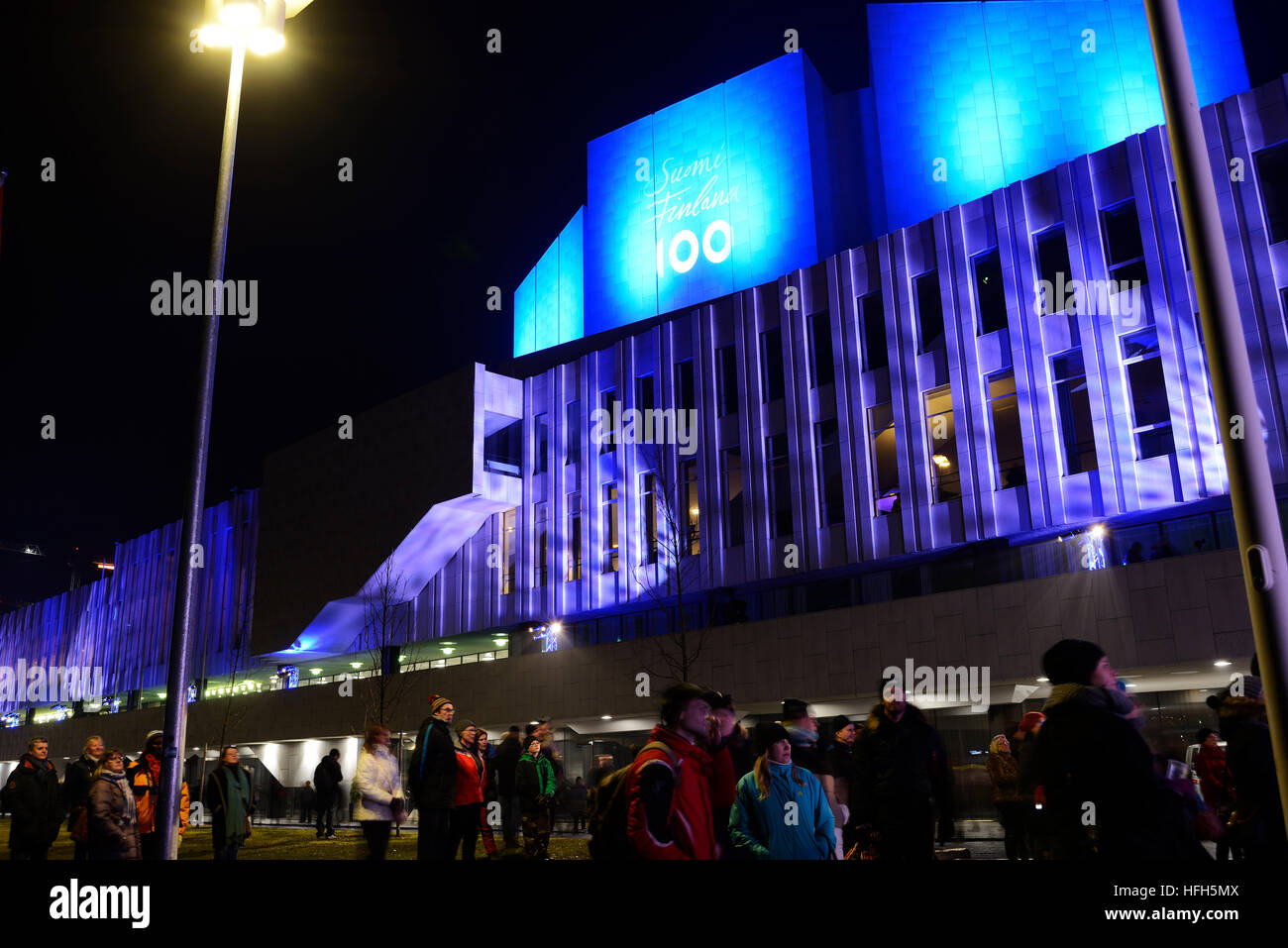 Helsinki, Finnland. 31. Dezember 2016. im Jahr 2017 feiert 100 Jahre Unabhängigkeit Finnlands. Sitzung des neuen Jahres in der Finlandia Hall in Helsinki, Finnland. Bildnachweis: Mikhail Olykaynen/Alamy Live-Nachrichten Stockfoto