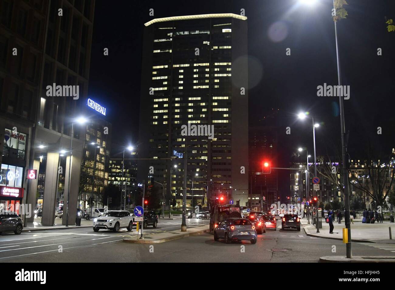 Büroleuchten sind Links innerhalb der Pirelli-Hochhaus in Mailand, Italien, die von außen die Worte "Stop Aids" anzeigen eingeschaltet Featuring: Pirelli Tower wo: Mailand, Italien bei: Kredit-30. November 2016: IPA/WENN.com ** nur verfügbar für die Veröffentlichung in UK, USA, Deutschland, Österreich, Schweiz ** Stockfoto