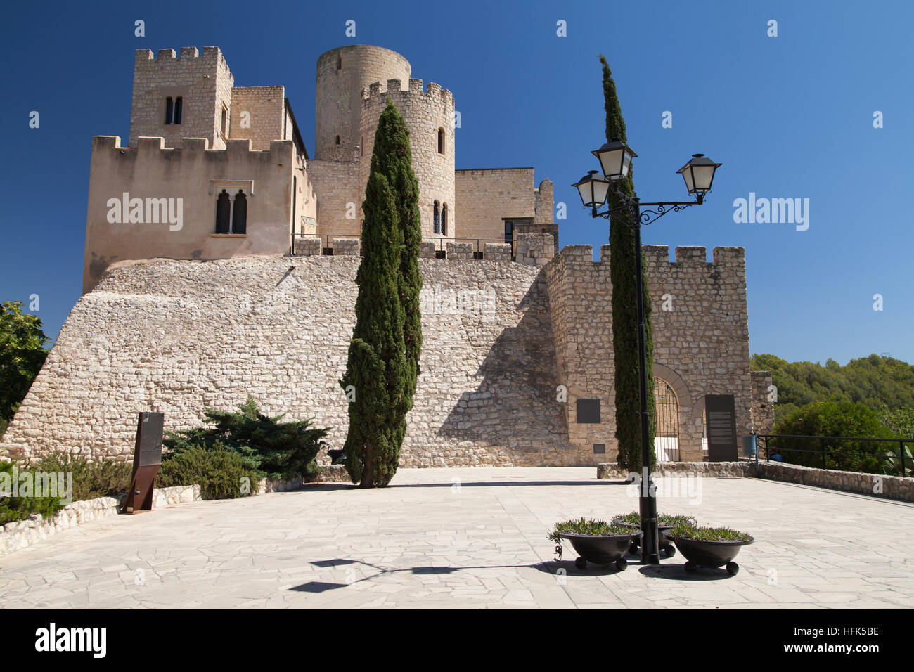 Burg des Castellet im Penedes, Katalonien, Spanien. Stockfoto