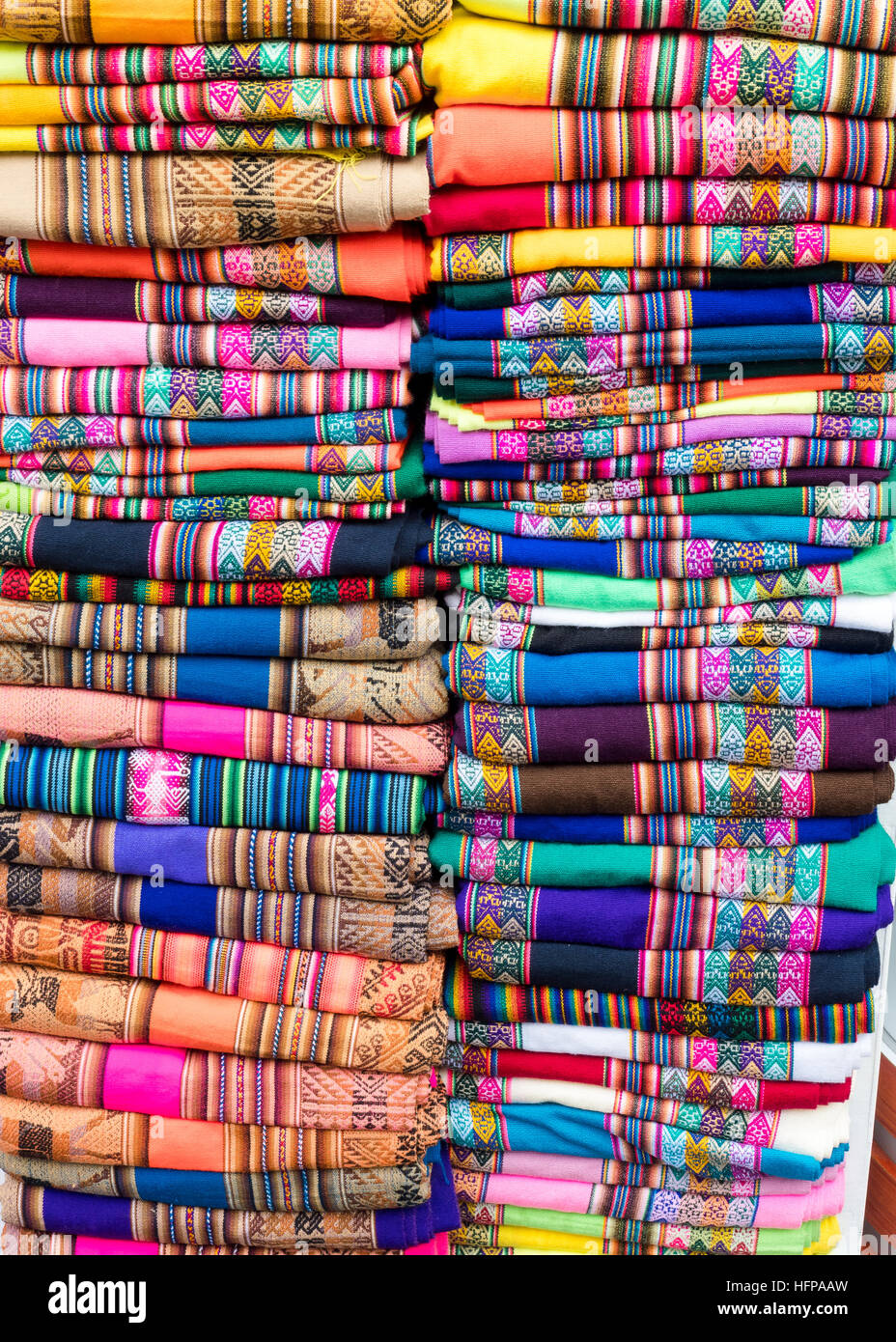Multi farbige Tücher in Lima, Peru Stockfoto