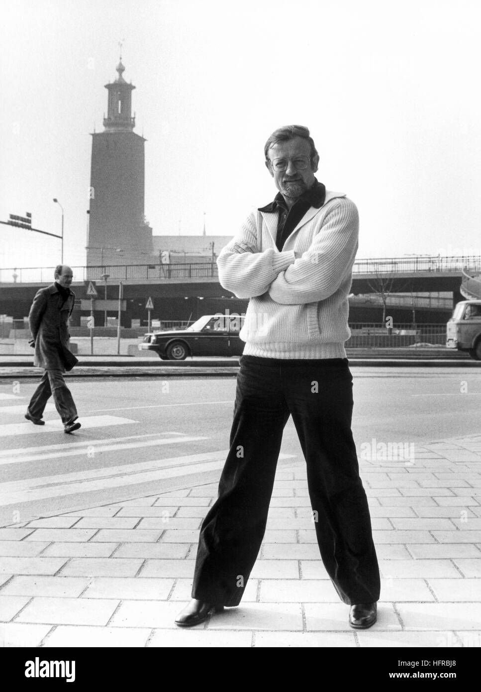 Roger Whittaker kenianischen britische Sängerin Songwriterin mit Stockholm Rathaus im Hintergrund der 1970er Jahre Stockfoto