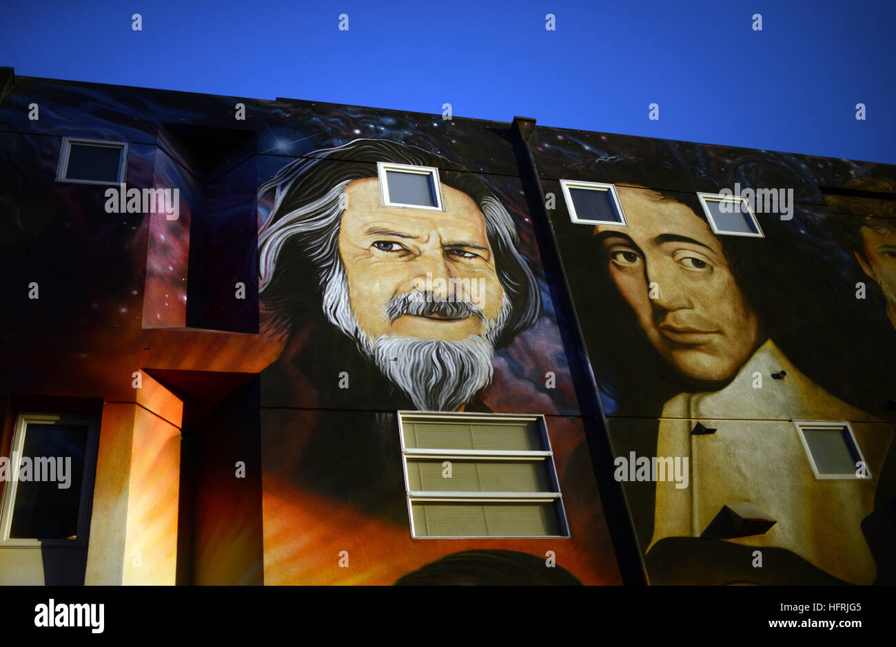 Graffiti an der Gebäudewand zeigt historische Charaktere, Venice Beach, Kalifornien. Stockfoto