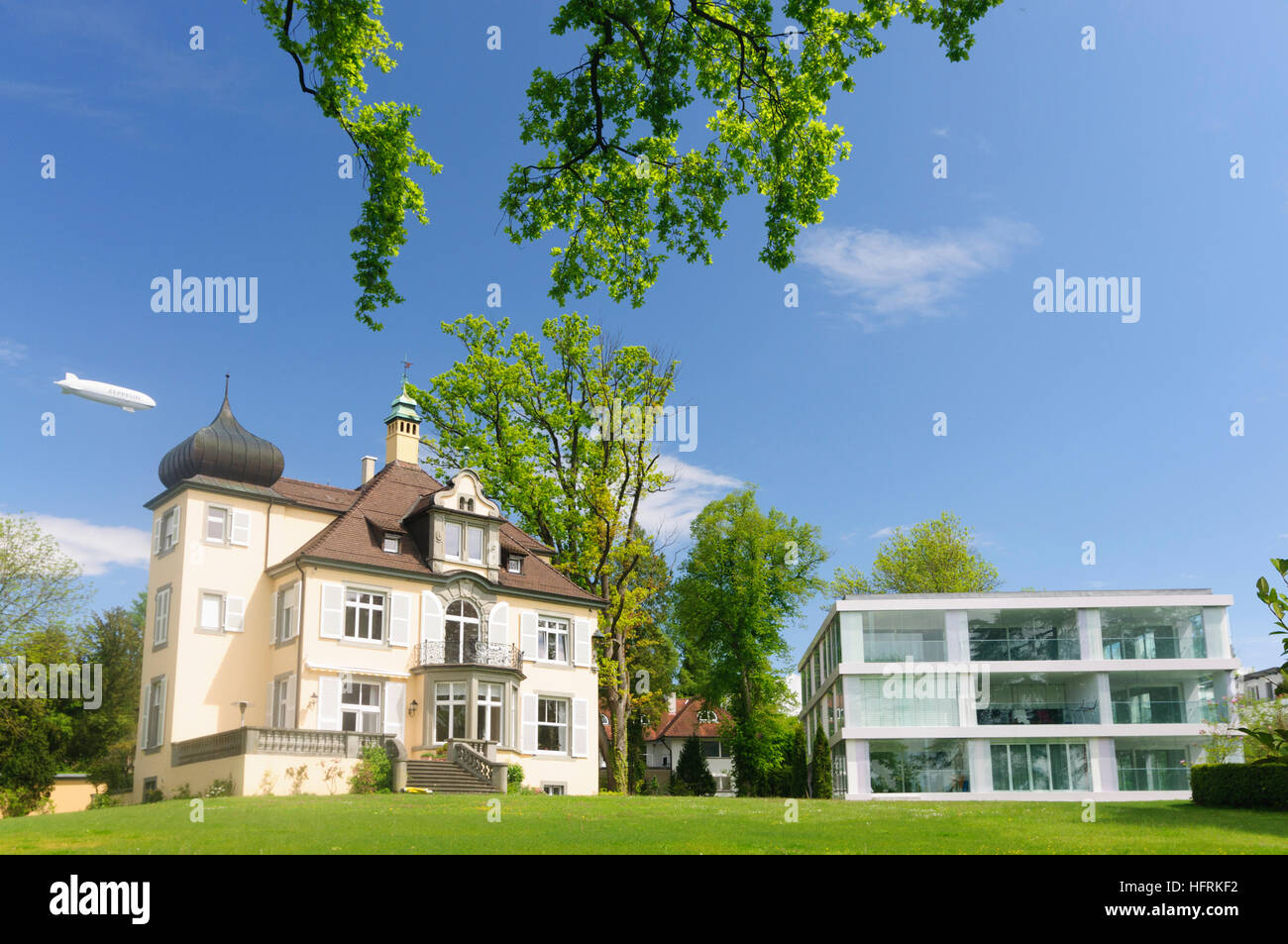 Konstanz, Constance: Villen Mit Zeppelin NT, Bodensee, Bodensee, Baden-Württemberg, Deutschland Stockfoto