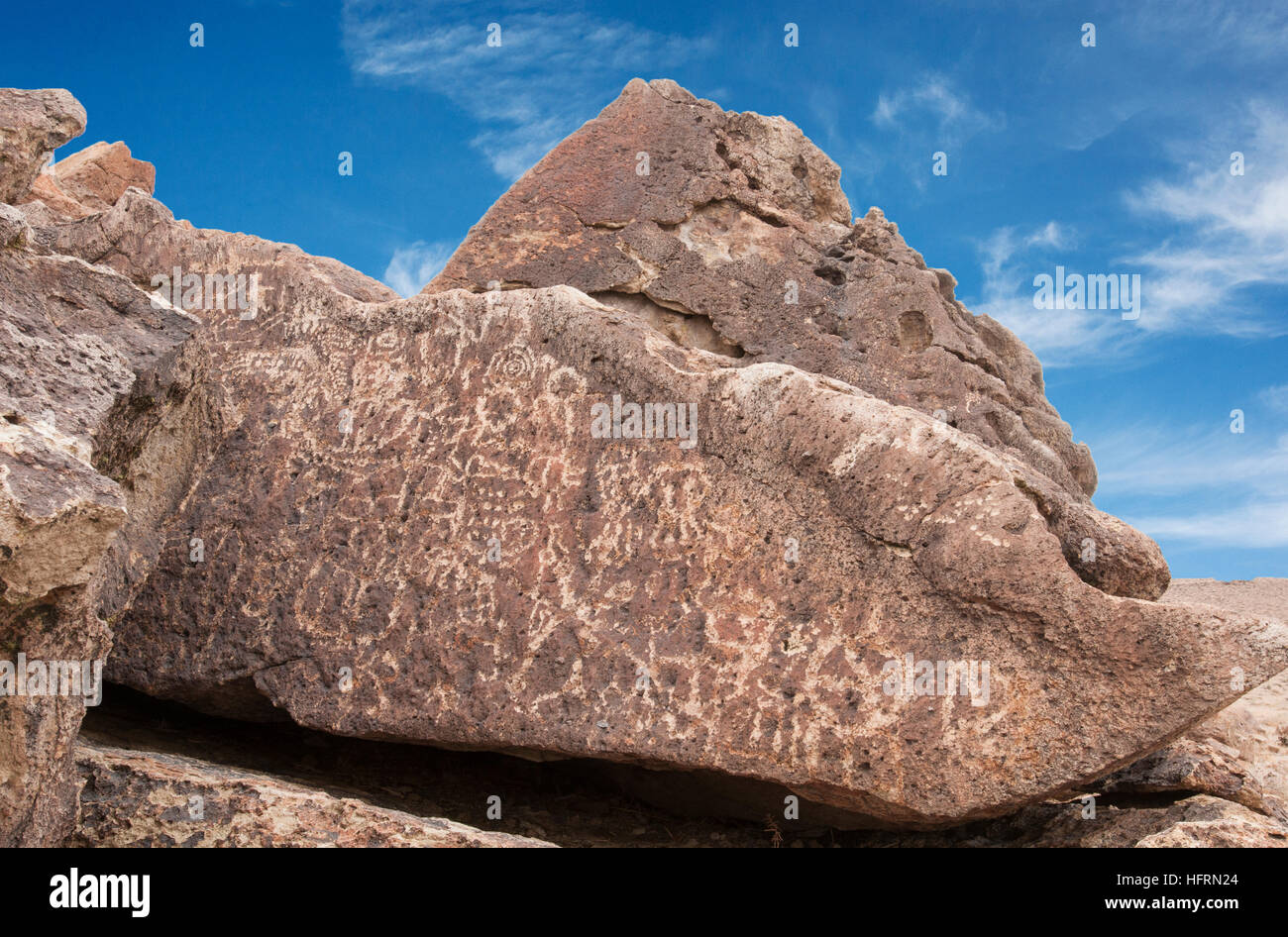 Petroglyphen in Owens Valley vulkanische Hochebenen, California Stockfoto