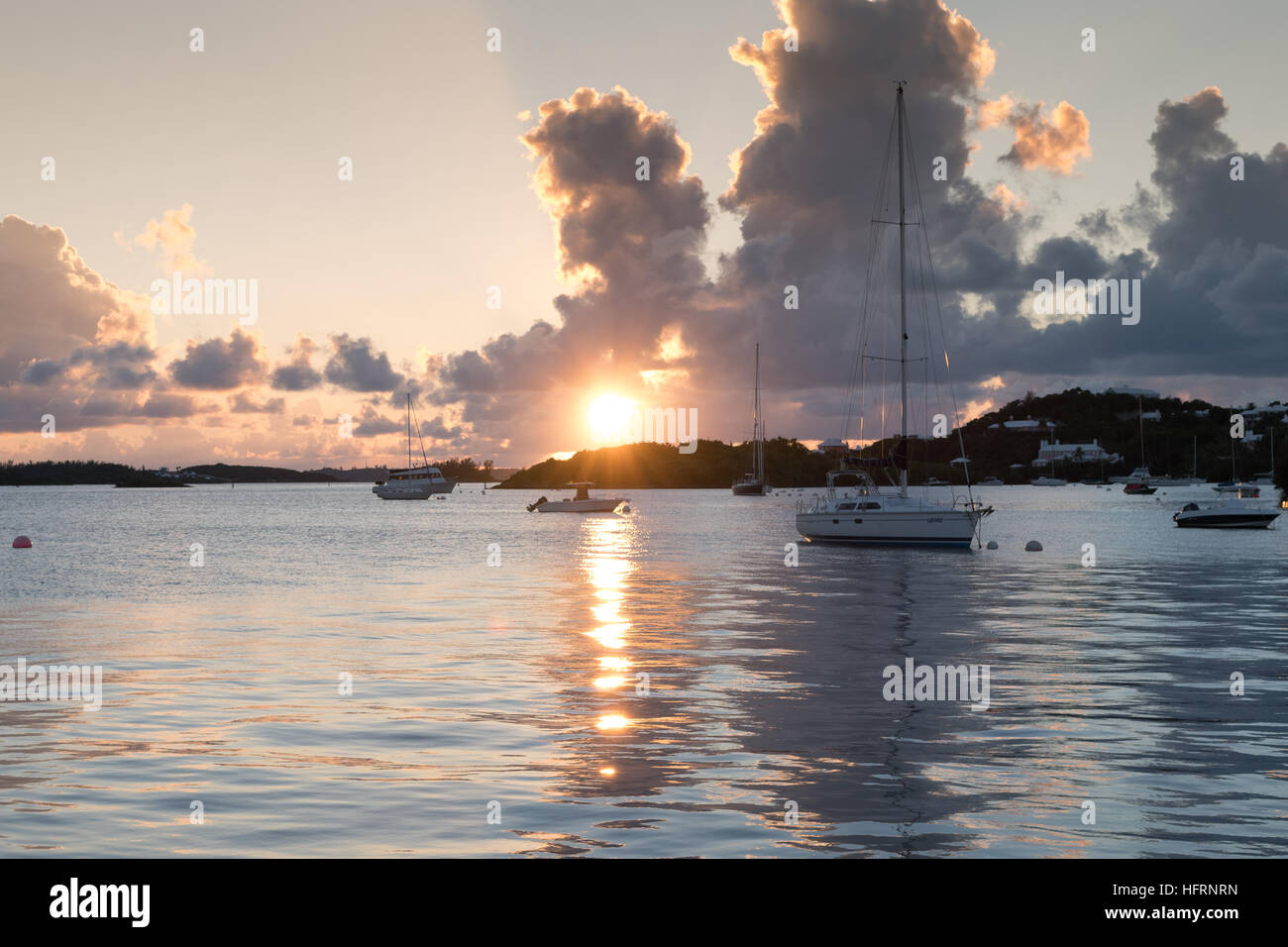 Sonnenuntergang & Yachten in Bermuda Stockfoto