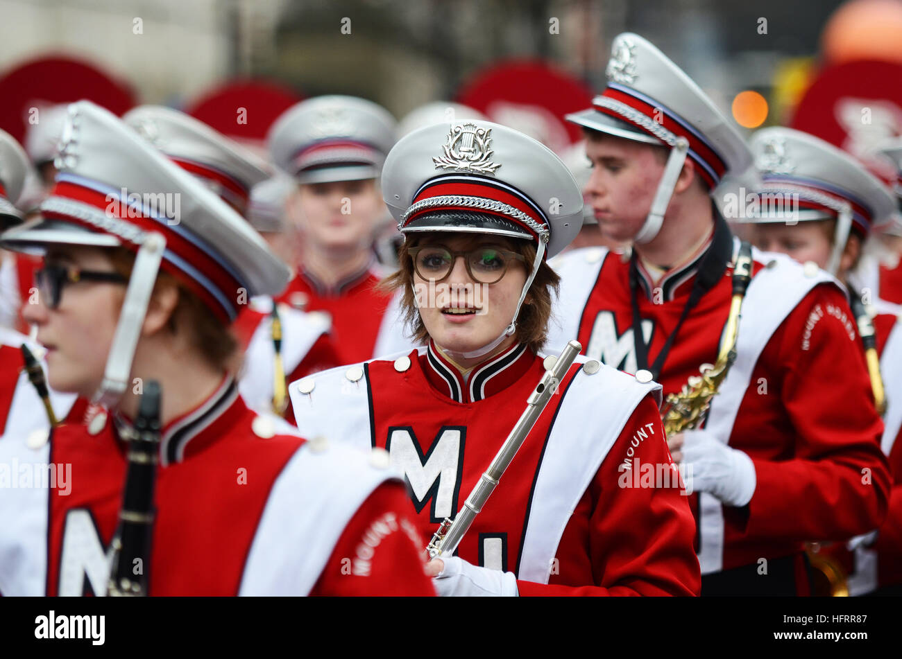 Die Mount Horeb High School Marching Band umfasst alle Schüler in drei Konzertbands der Klassen 9 bis 12 in London, Großbritannien Stockfoto