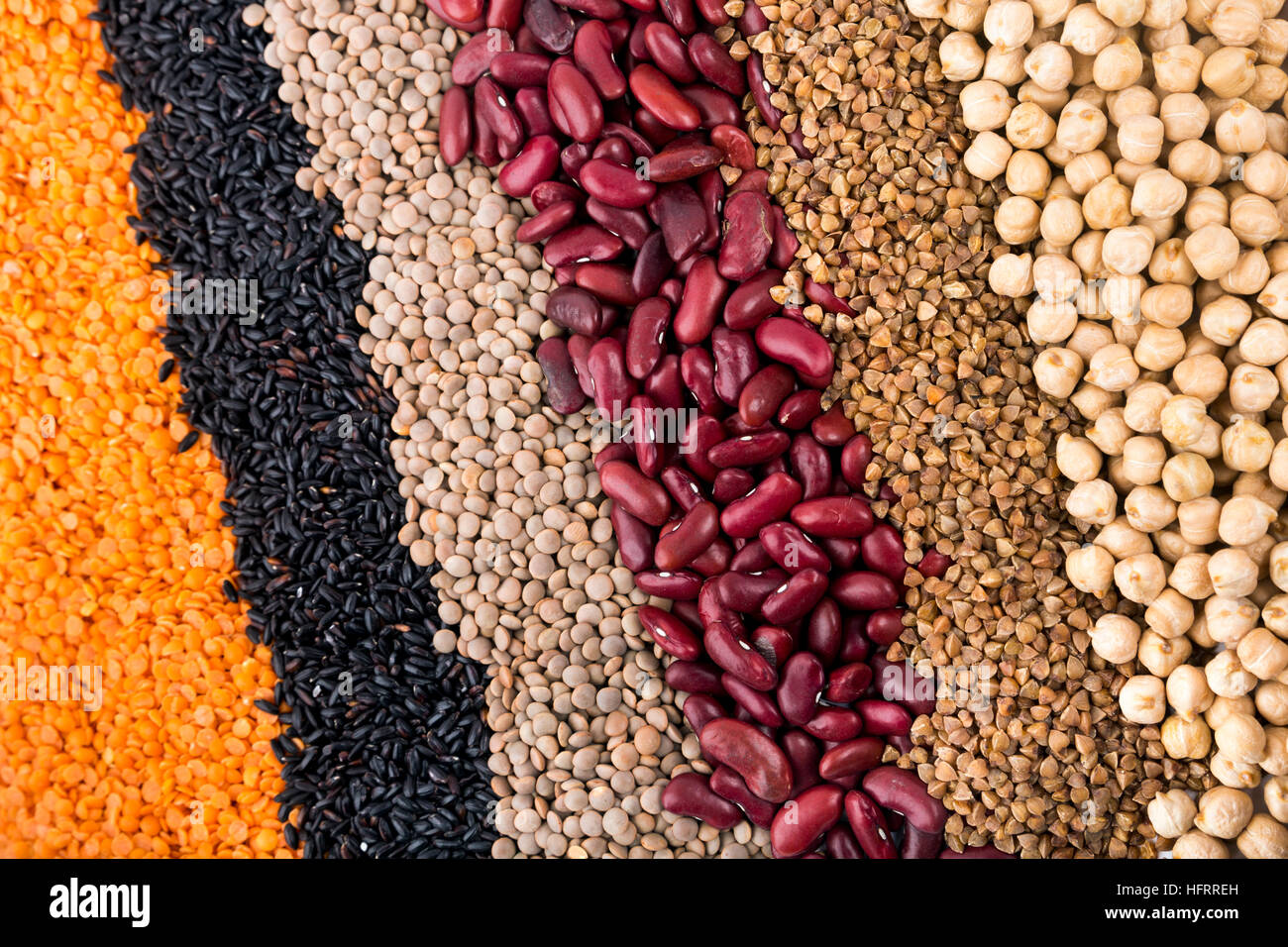 Trockene Bohnen, Getreide und Hülsenfrüchte - Speisekammer Essen Hintergrund Stockfoto