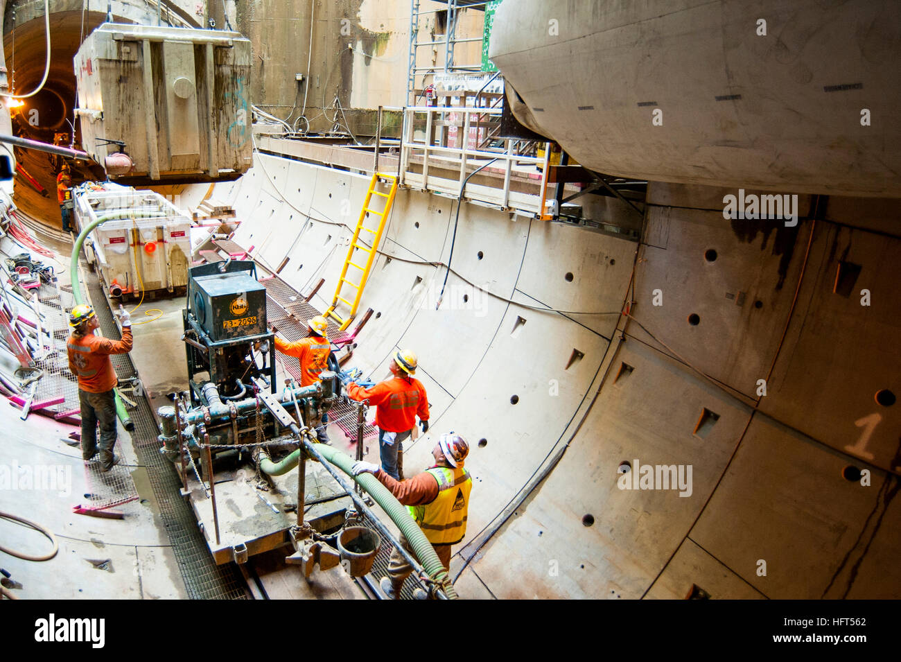 Die East Side Big Pipe ist eine große Abwasserleitung und einen Tunnel in Portland im US-Bundesstaat Oregon. Es ist Teil der kombinierten Kanalisation von Rohren, Ölwannen Stockfoto