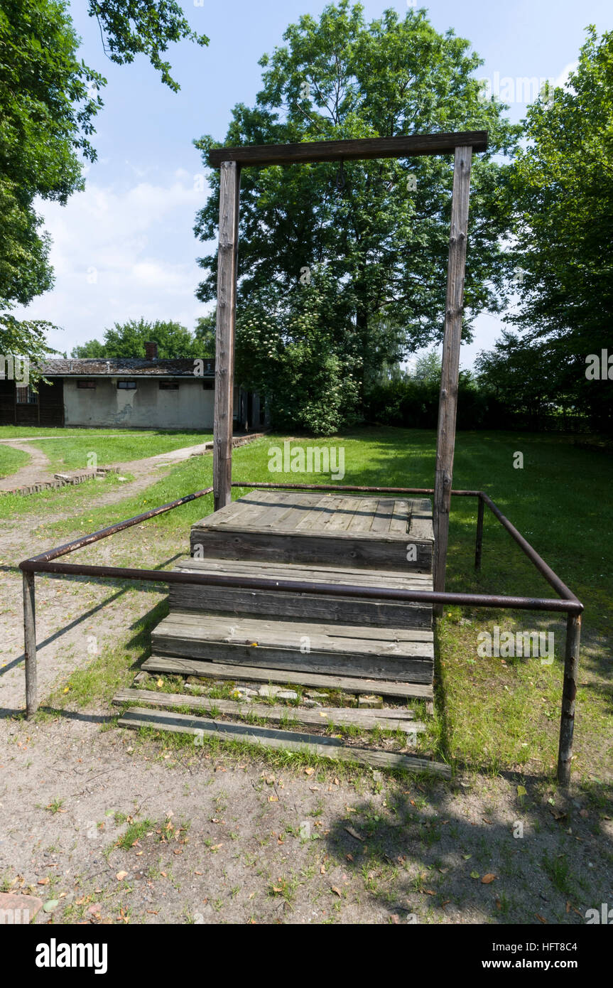 Den Galgen, wo Häftlinge wurden aufgehängt und auch der Lagerkommandanten des KZ Auschwitz, Rudolf Hoss wurde wegen Kriegsverbrechen hingerichtet 1947 am Stockfoto