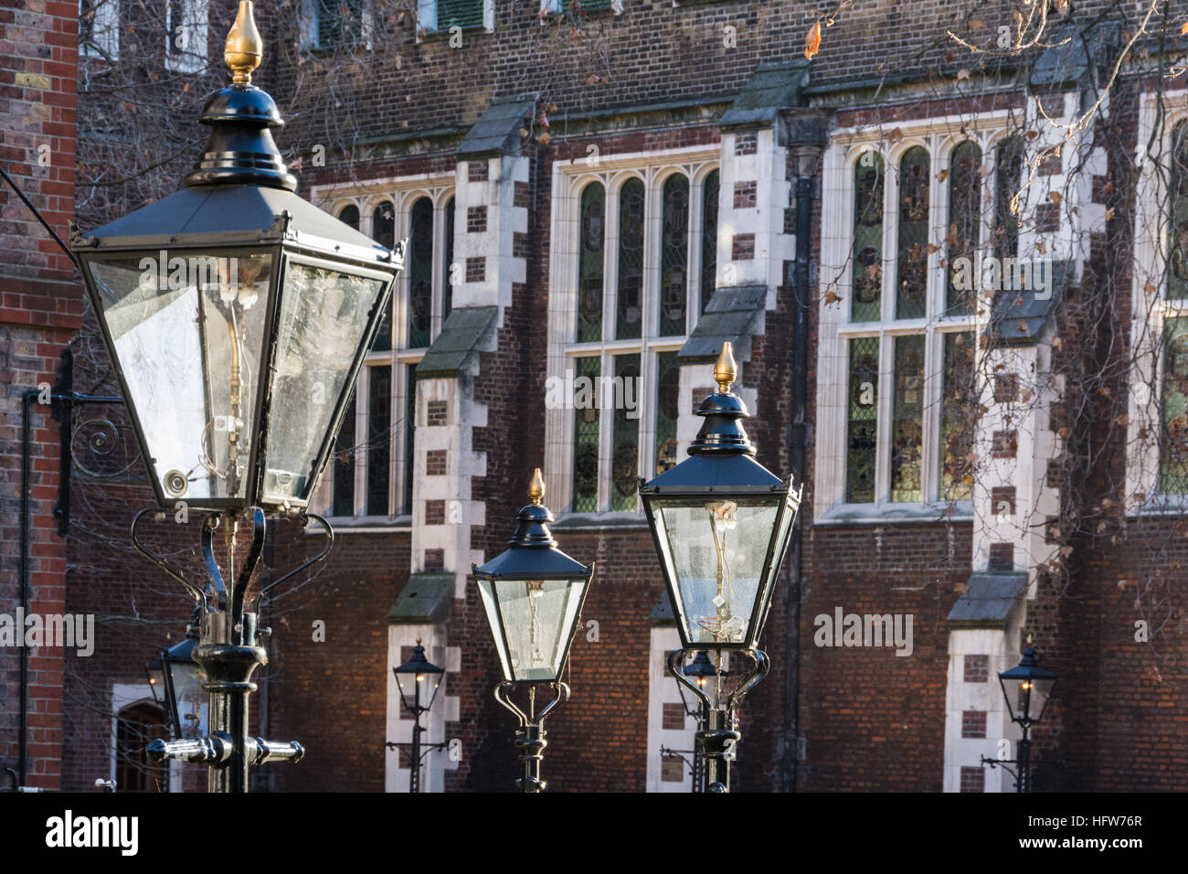 Gaslampen vor der Middle Temple Hall, Inns of Court, London, England, Großbritannien Stockfoto