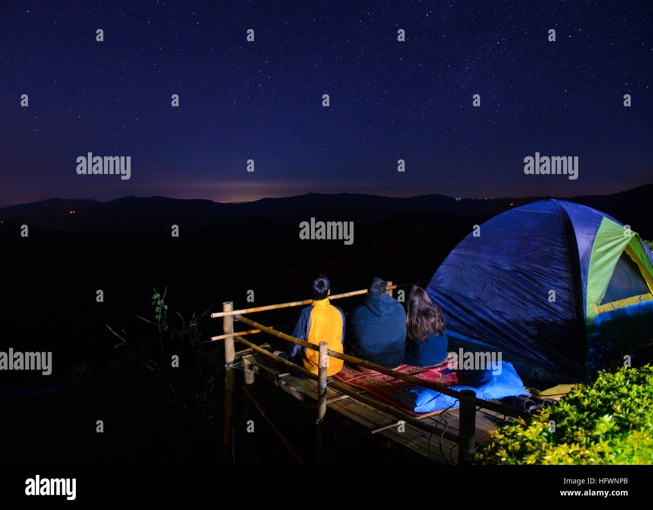 Camping unter den Sternen Stockfoto