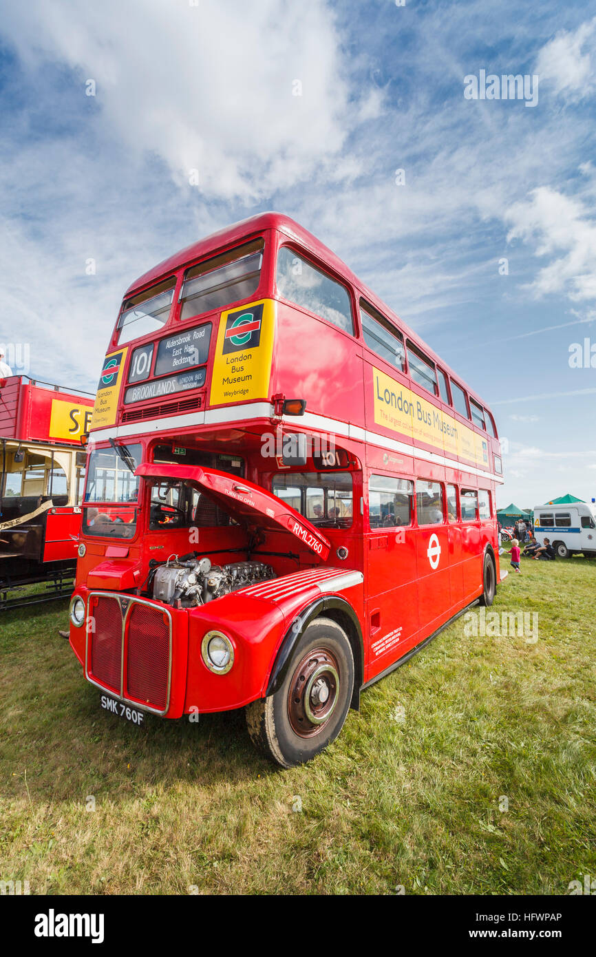 Jahrgang 1968 rot AEC Routemaster London Bus RML2760 auf Dunsfold Flügel & Räder Air Show, Surrey, UK Stockfoto