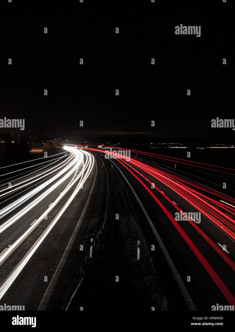 Autobahn Nacht Lichter Langzeitbelichtung Stockfoto