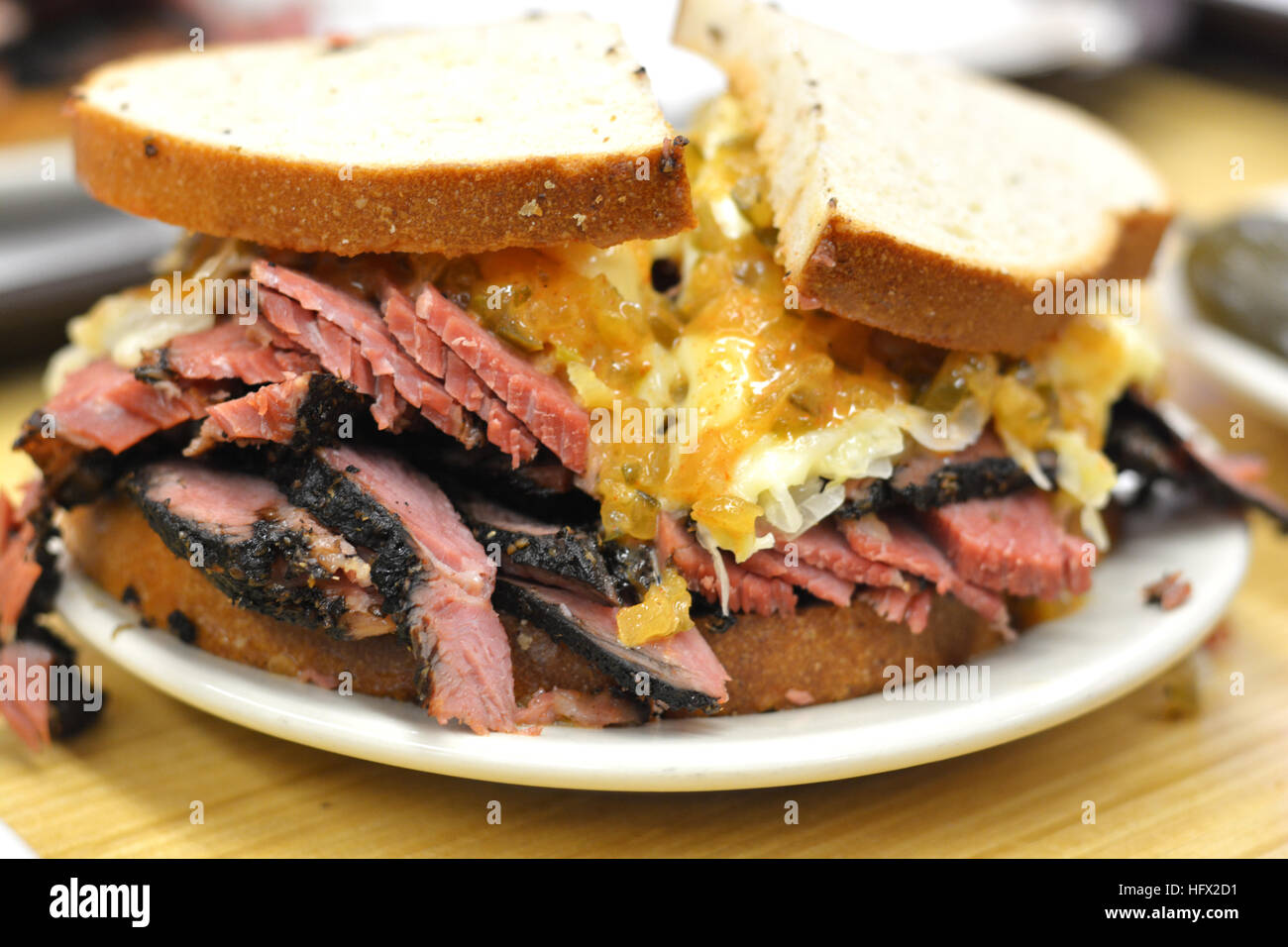 Corned Beef Pastrami Sandwich hautnah Stockfoto