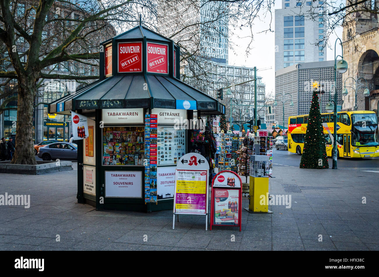 Kiosk Stall, Kurfürstendamm / Rankestrasse. Berlin, Deutschland Stockfoto