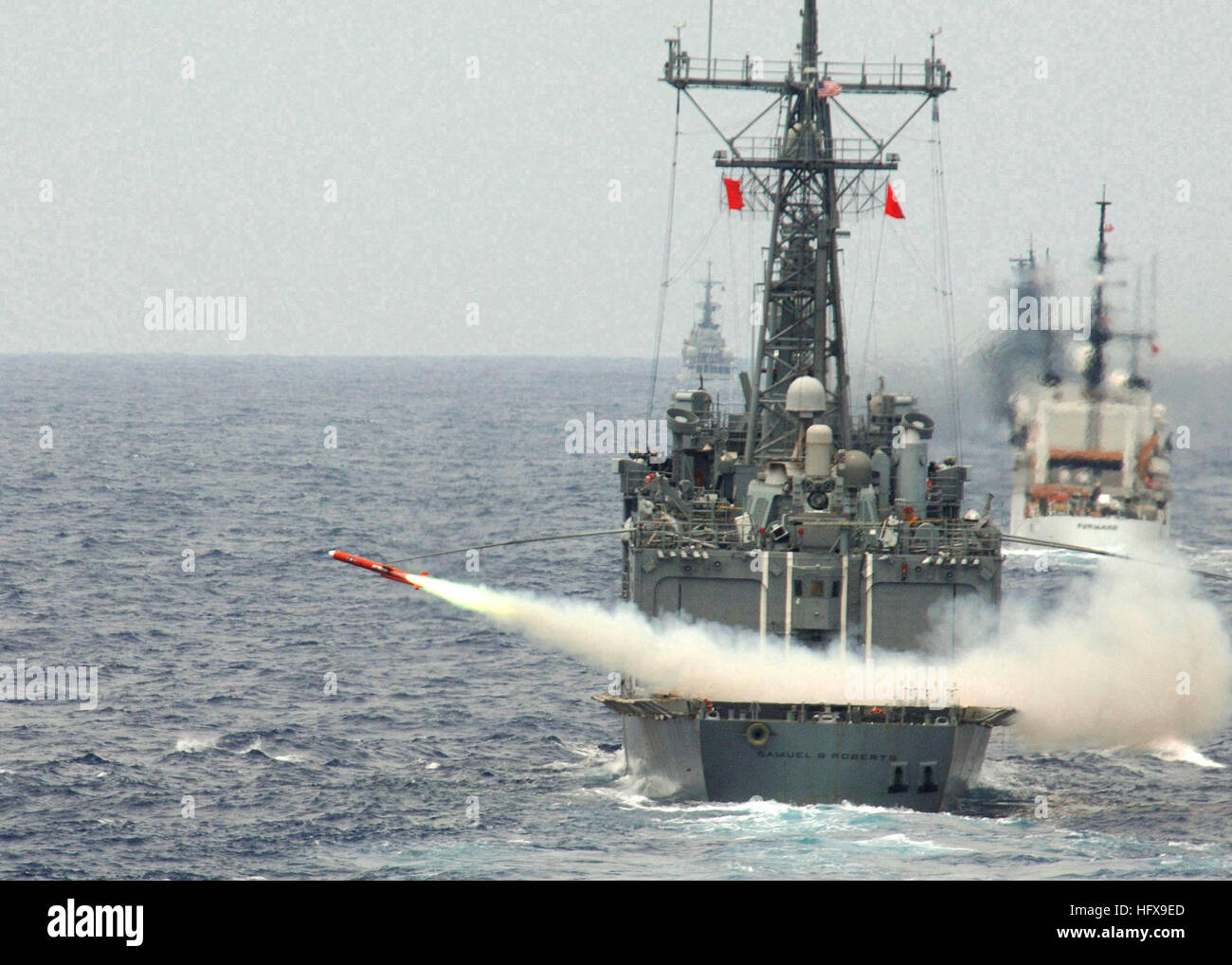 050719-N-4374S-003-Karibik (19. Juli 2005) – startet eine BQM-74E-aerial Target-Drohne aus dem Flugdeck der Lenkflugkörper Fregatte USS Samuel B. Roberts (FFG-58). Die BQM-74E bietet dynamische airborne Bedrohung Simulation und unterstützt die Flotte weltweit. Samuel B. Roberts ist Teil eines multinationalen Konzerns Marine und Küstenwache Kraft aus sechs Nationen, die Durchführung von UNITAS 46-05-Pacific-Phase. Die kolumbianische Marine in diesem Jahr UNITAS Pacific Phase Gastgeber Ecuador, Panama, Peru und den USA. Während der zweiwöchigen Übung haben beteiligten Einheiten die Möglichkeit, als vereinte Kraft in al trainieren Stockfoto