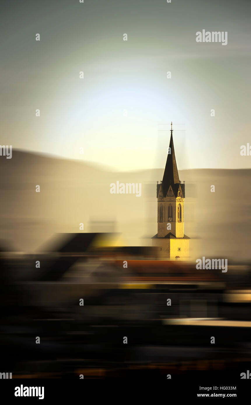 Kirche mit Motion-Blur-Effekt. Stockfoto