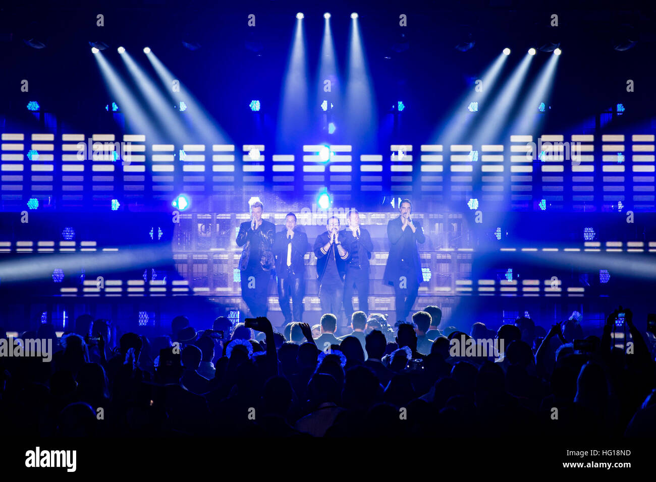 Las Vegas, NV, USA. 31. Dezember 2016. Haus Abdeckung *** Backstreet Boys führen bei privaten Silvester-Show im Caesars Palace Las Vegas in Las Vegas, NV am 31. Dezember 2016. © BIP Fotos/Medien Punch/Alamy Live-Nachrichten Stockfoto