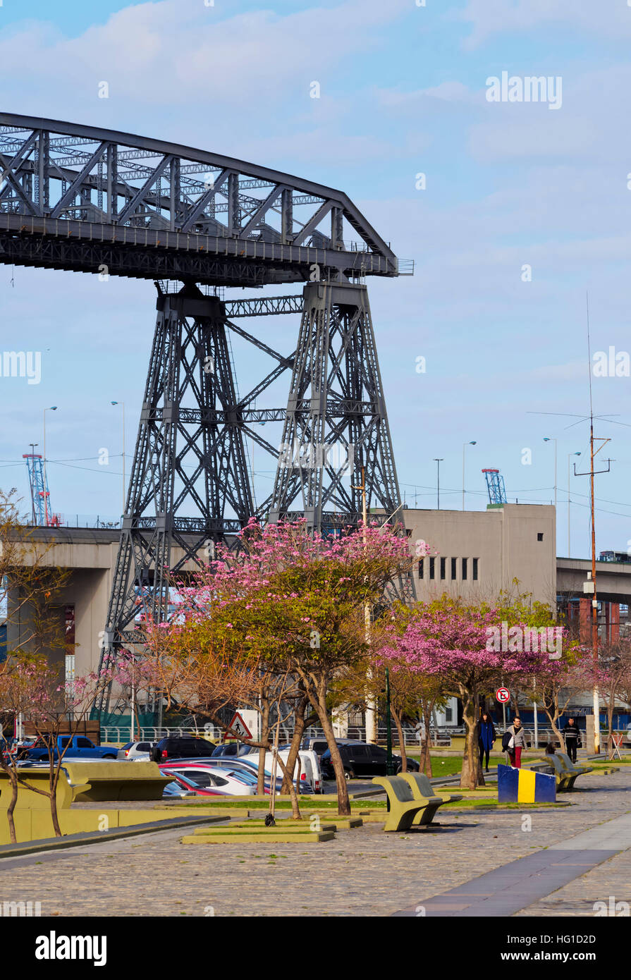 Argentinien, Buenos Aires Provinz, Stadt Buenos Aires, La Boca, Blick auf die Oldtimer Transporter Brücke Puente Transbordador Stockfoto