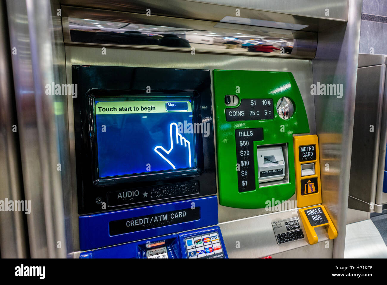 New York, USA 1. Januar 2017 - nach fast einem Jahrhundert, die die Second Avenue U-Bahn am Neujahrstag endlich für die Öffentlichkeit zugänglich. Drei neue Stationen, 72., 86. und 96th Street plus eine Erweiterung im Osten 63. wurden hinzugefügt, um die BMT und 4,4 Milliarden Dollar Kosten. Die neue State-Of-The-Art-u-Bahnlinie verläuft BMT Linien nach Brighton Beach, Brooklyn. © Stacy Walsh Rosenstock Stockfoto