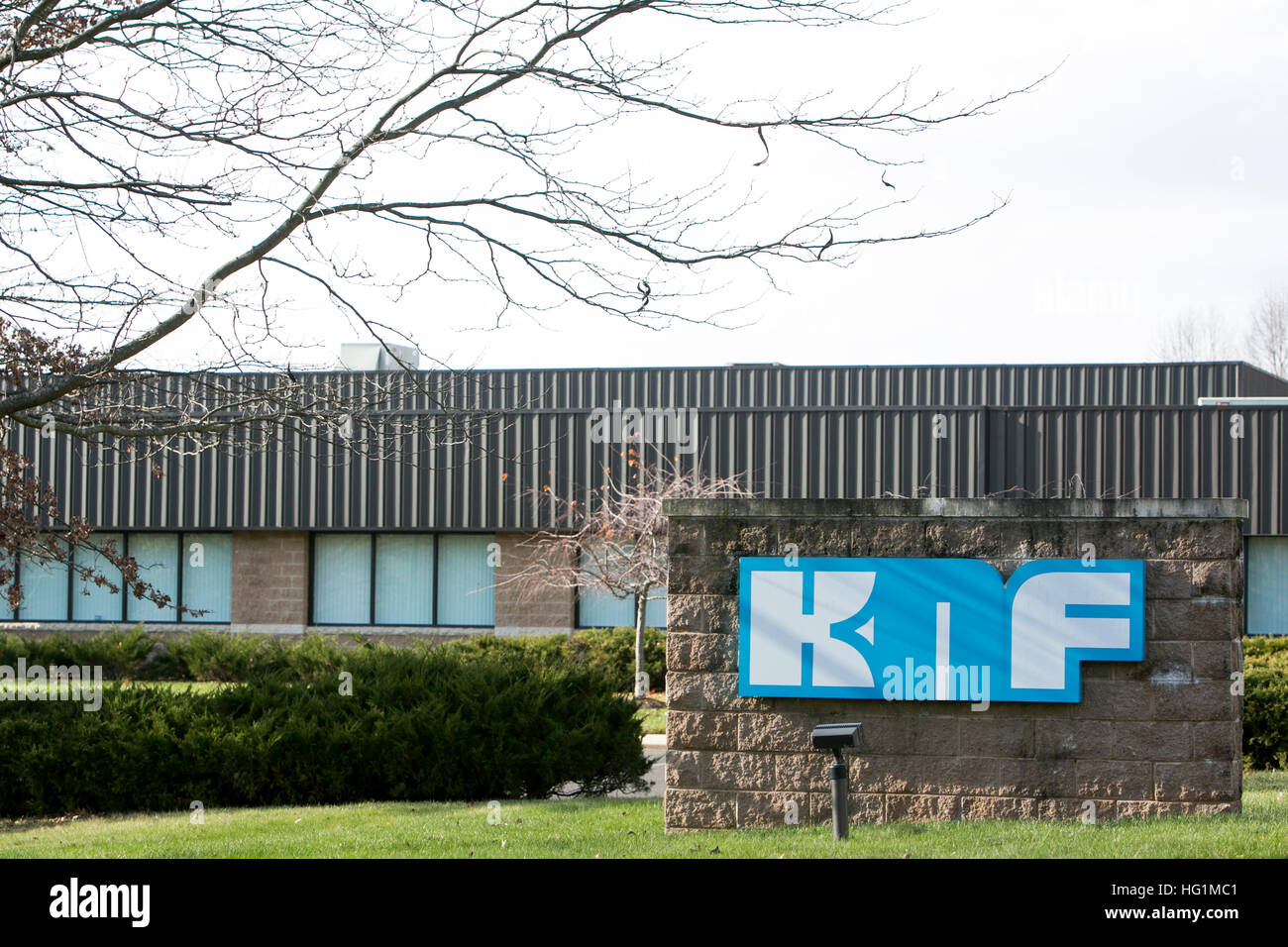 Ein Logo Zeichen außerhalb einer Einrichtung von KNF Neuberger, Inc., in Lawrence Township, New Jersey am 10. Dezember 2016 besetzt. Stockfoto
