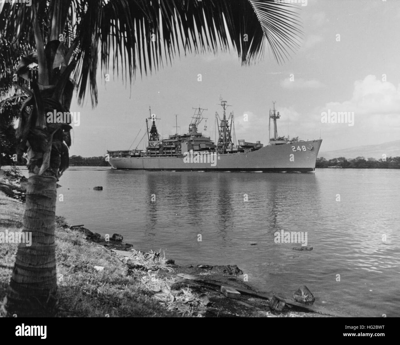 USS Paul Revere (LPA-248) in Pearl Harbor auf 2. Juli 1969 Stockfoto