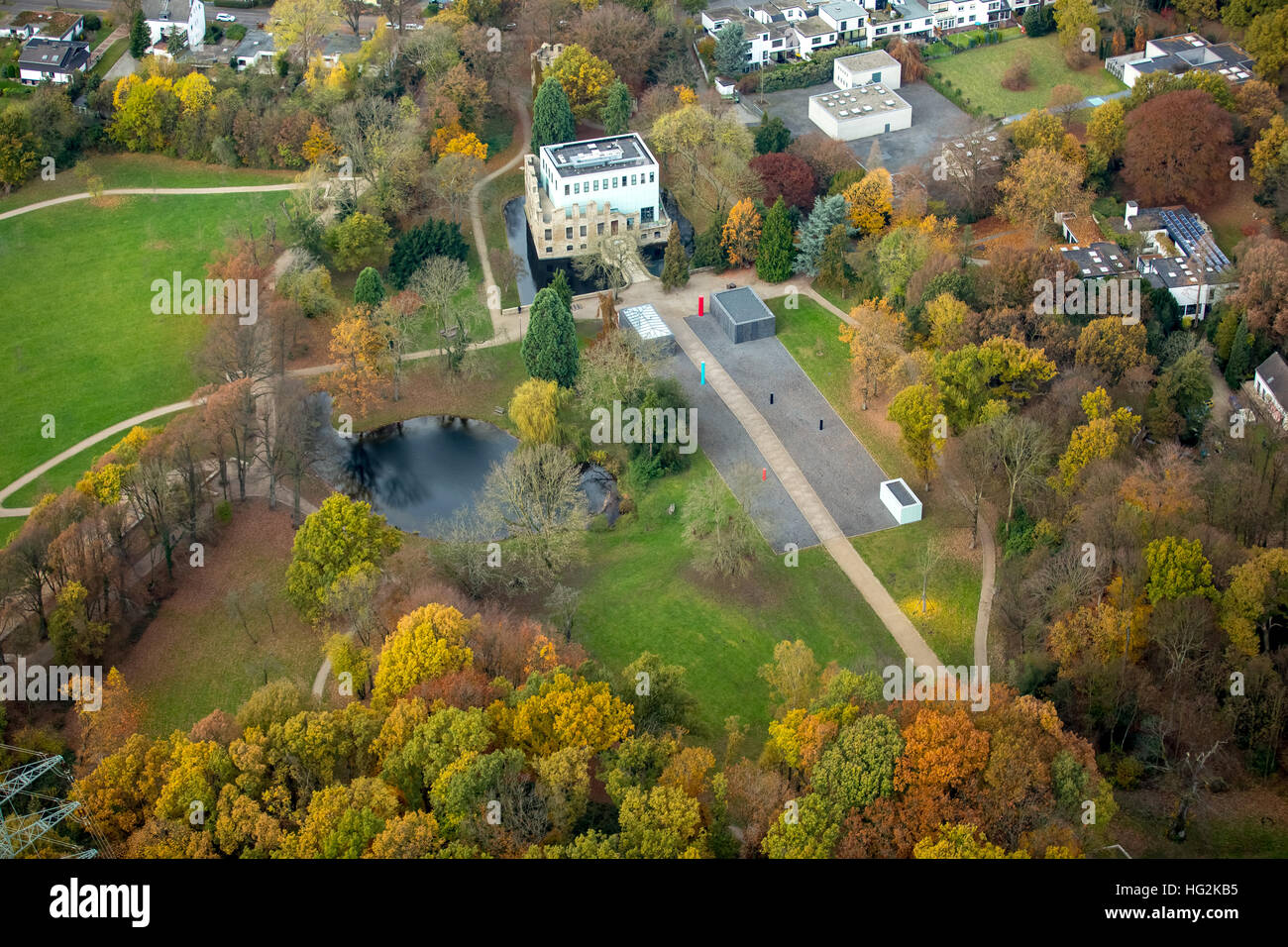 Luftaufnahme, Cube Schloss Park Weimar im Herbst, die Situation der Kunst in Weitmarer Schlosspark, Bochum, Ruhr Aeria KUBUS Teil, Stockfoto