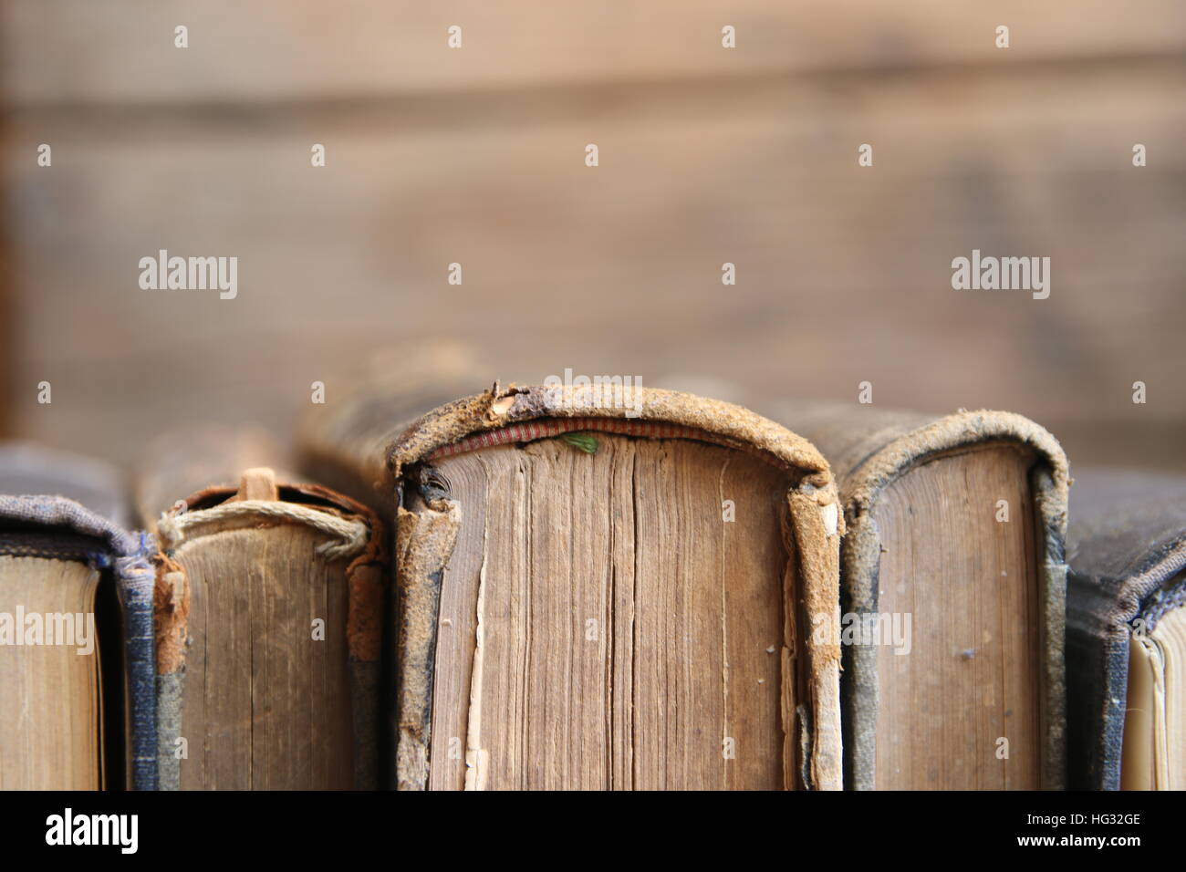 Bibliothekskonzept - alte Bücher, soft-Fokus Stockfoto