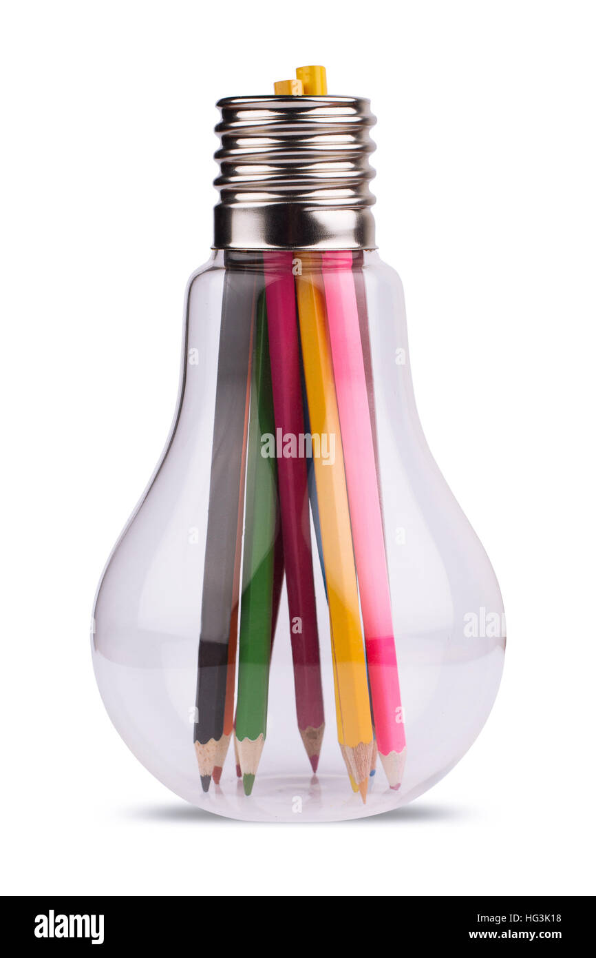Frontansicht einer großen Glühbirne hält viele Buntstifte im Inneren. Konzept für Ideen, Kreativität, teamwork Stockfoto