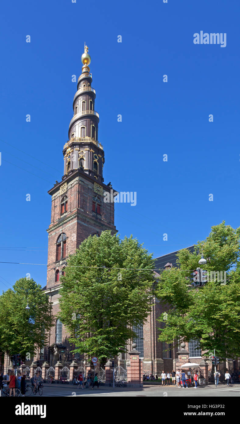 Die Kirche von unserem Heiland, unser Erlöser Kirche. Vor Frelsers Kirke, eine barocke Kirche in Christianshavn in Kopenhagen am berühmtesten für seine Helix Turmspitze. Stockfoto